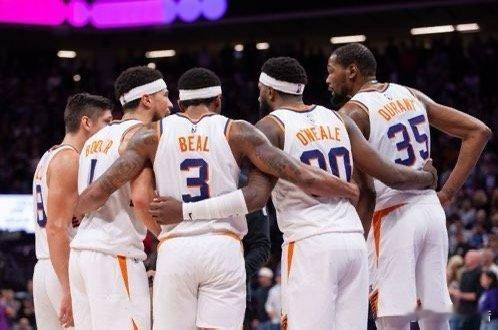 篮球周五312：太阳VS鹈鹕          太阳在圣诞节前大胜湖人队，主教练