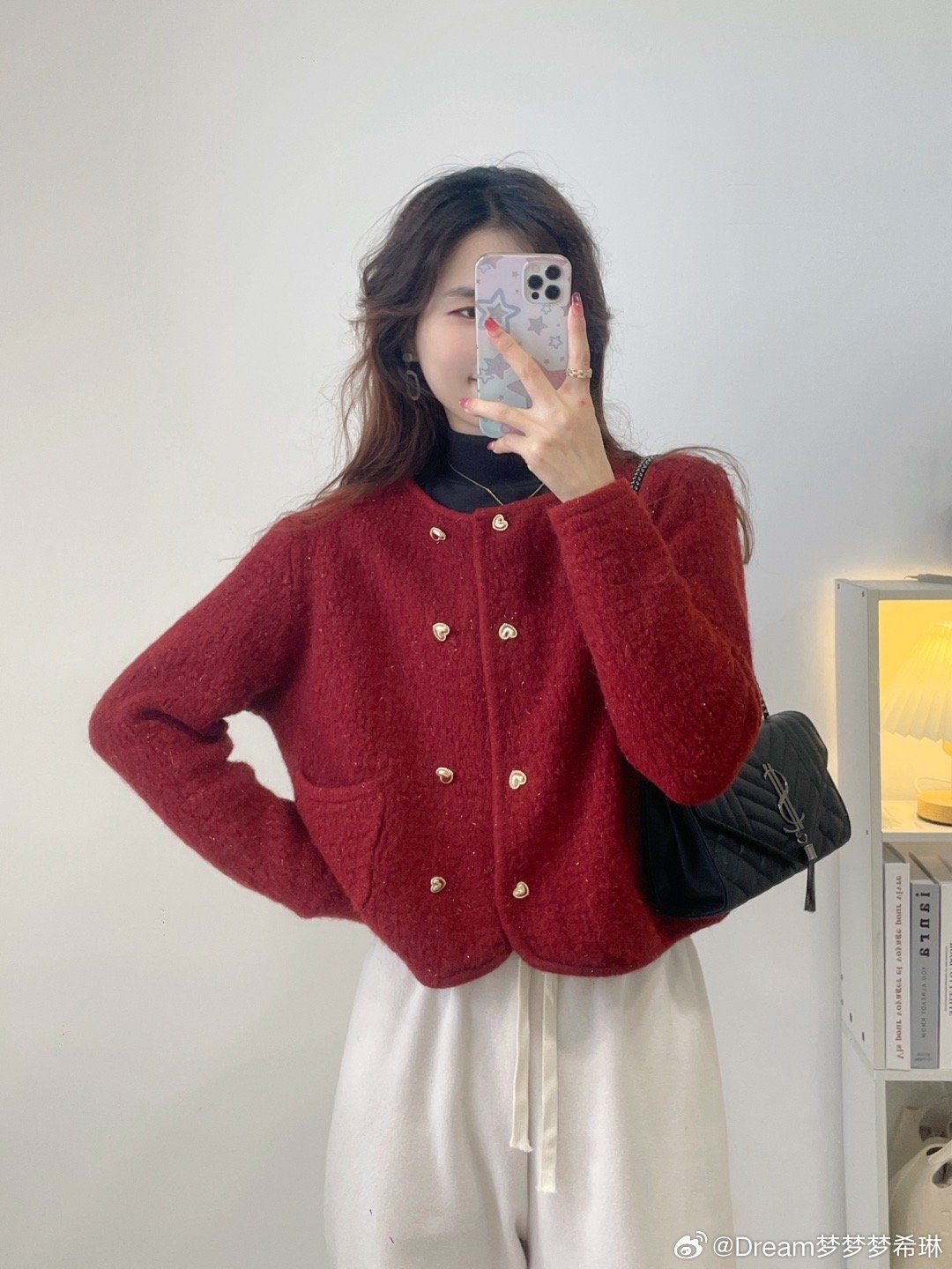 12🈷️10号   晚20：00富家千金既视感，扣子是金色的爱心扣哦，非常精致