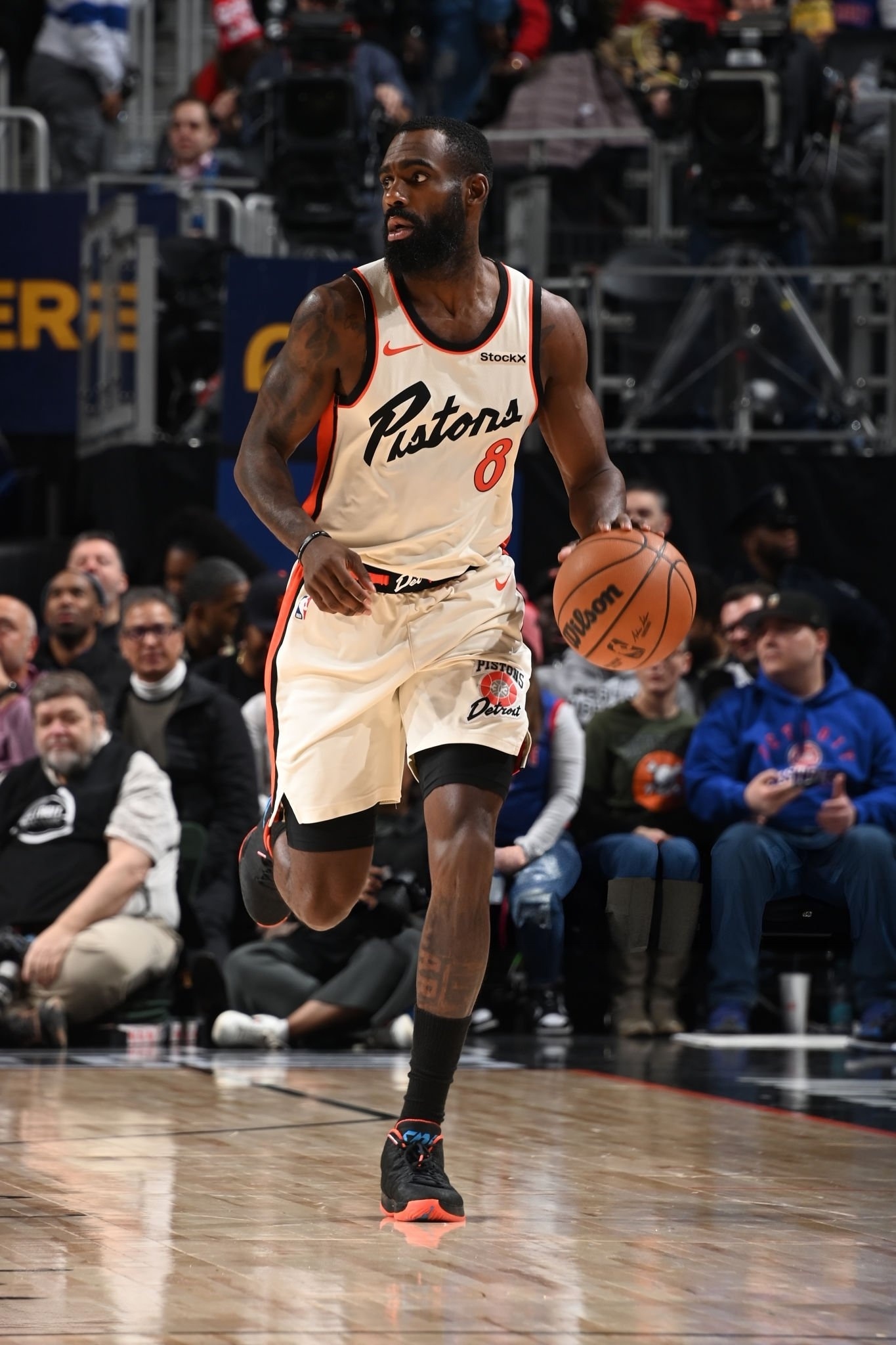 SNEAKERS ON COURT  Tim Hardaway Jr. & Jo