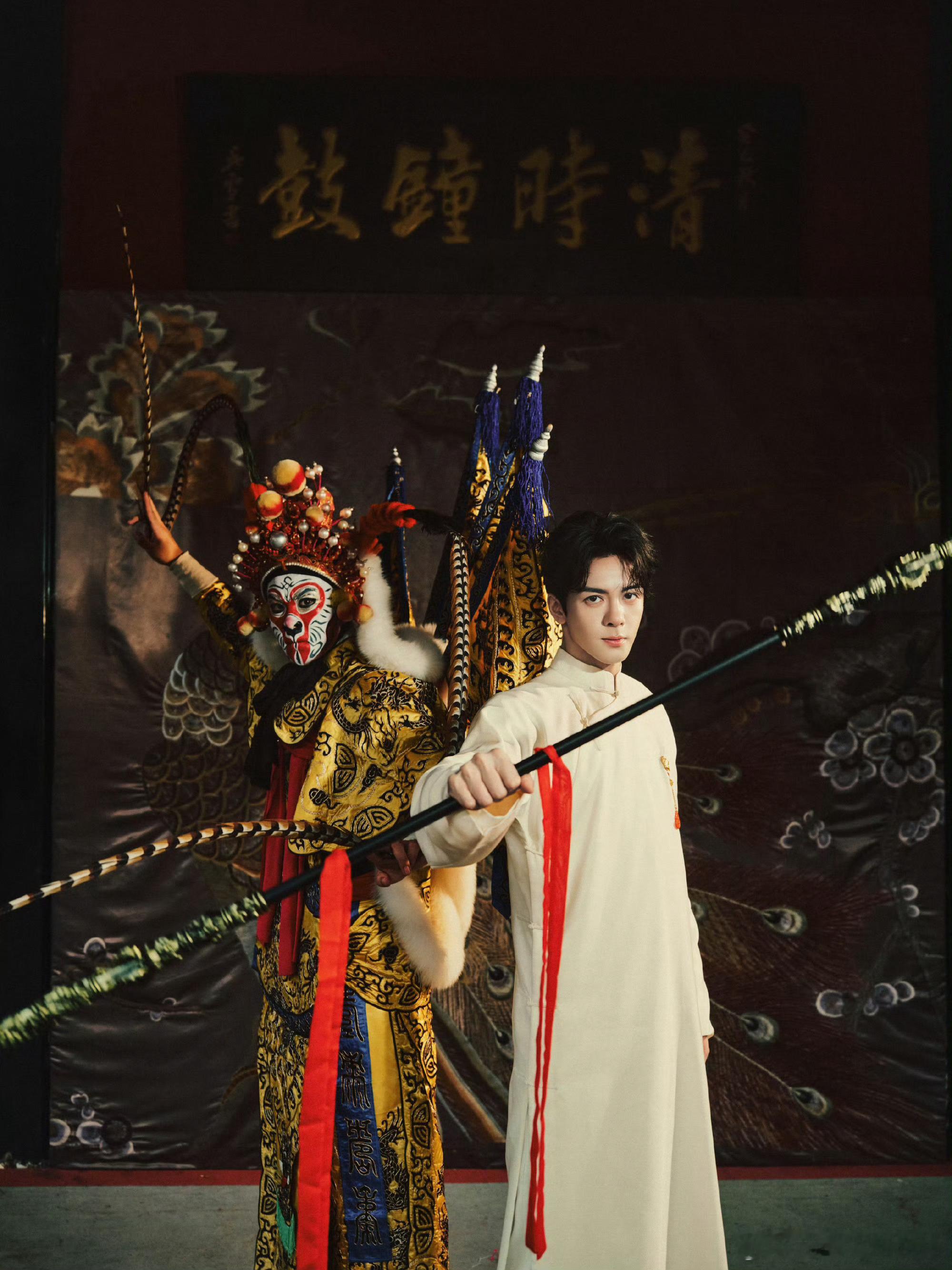 曾舜晞九门有效出演曾舜晞演的吴老狗鲜活立体，戏份含金量拉满，九门里的有效出演狠狠