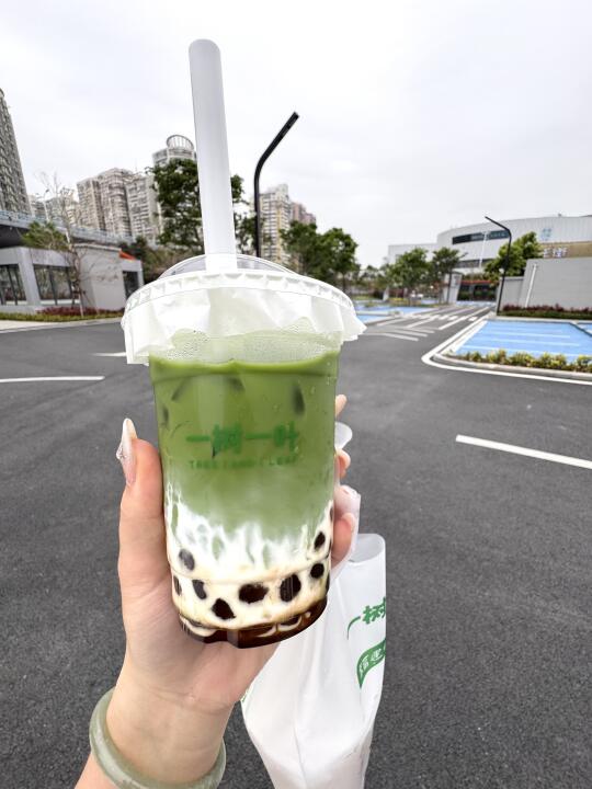 我很少用震撼形容一杯奶茶。。。