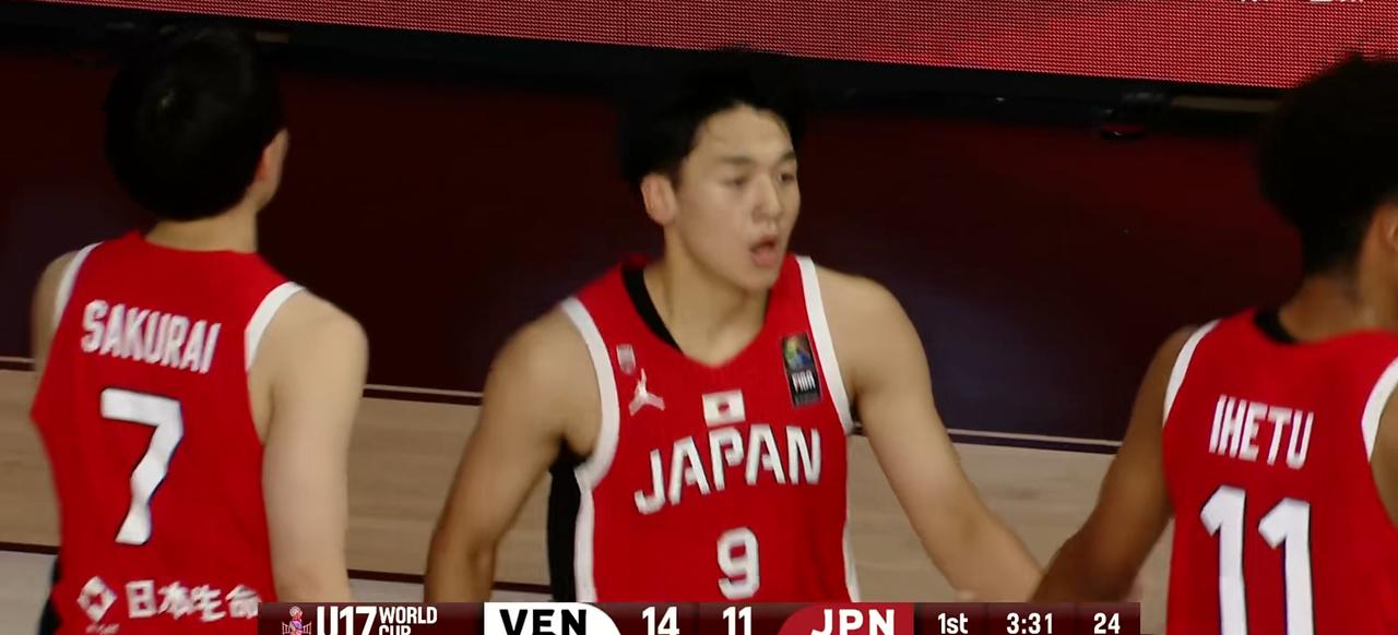 7月4日这场U17日本男篮和委内瑞拉的比赛太有看头了！最终日本男篮以62：52拿