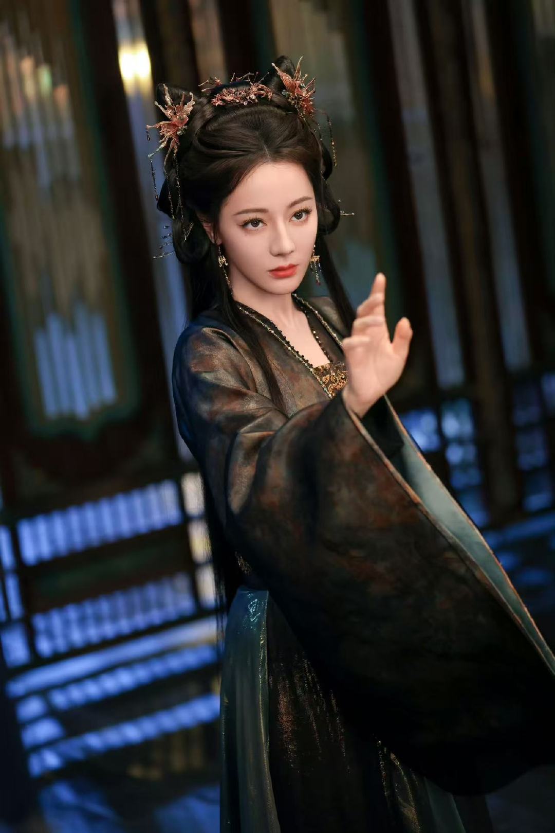 贺思慕破桎梏而归 贺思慕涅槃归来重塑世间秩序  贺思慕涅槃归来重塑世间秩序 