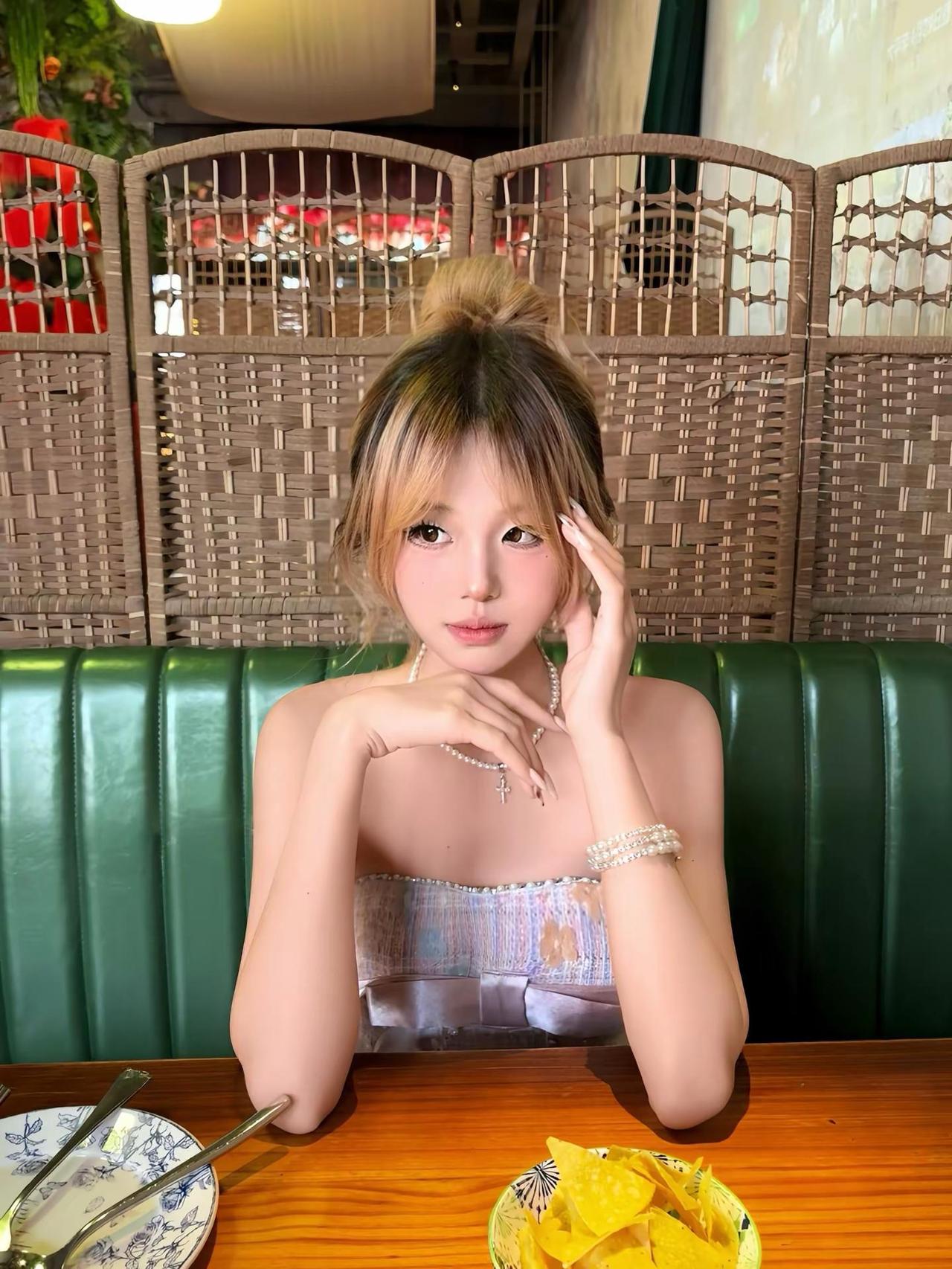 我没卖萌 我有个人格就是很萌 心情好的时候她就会出来