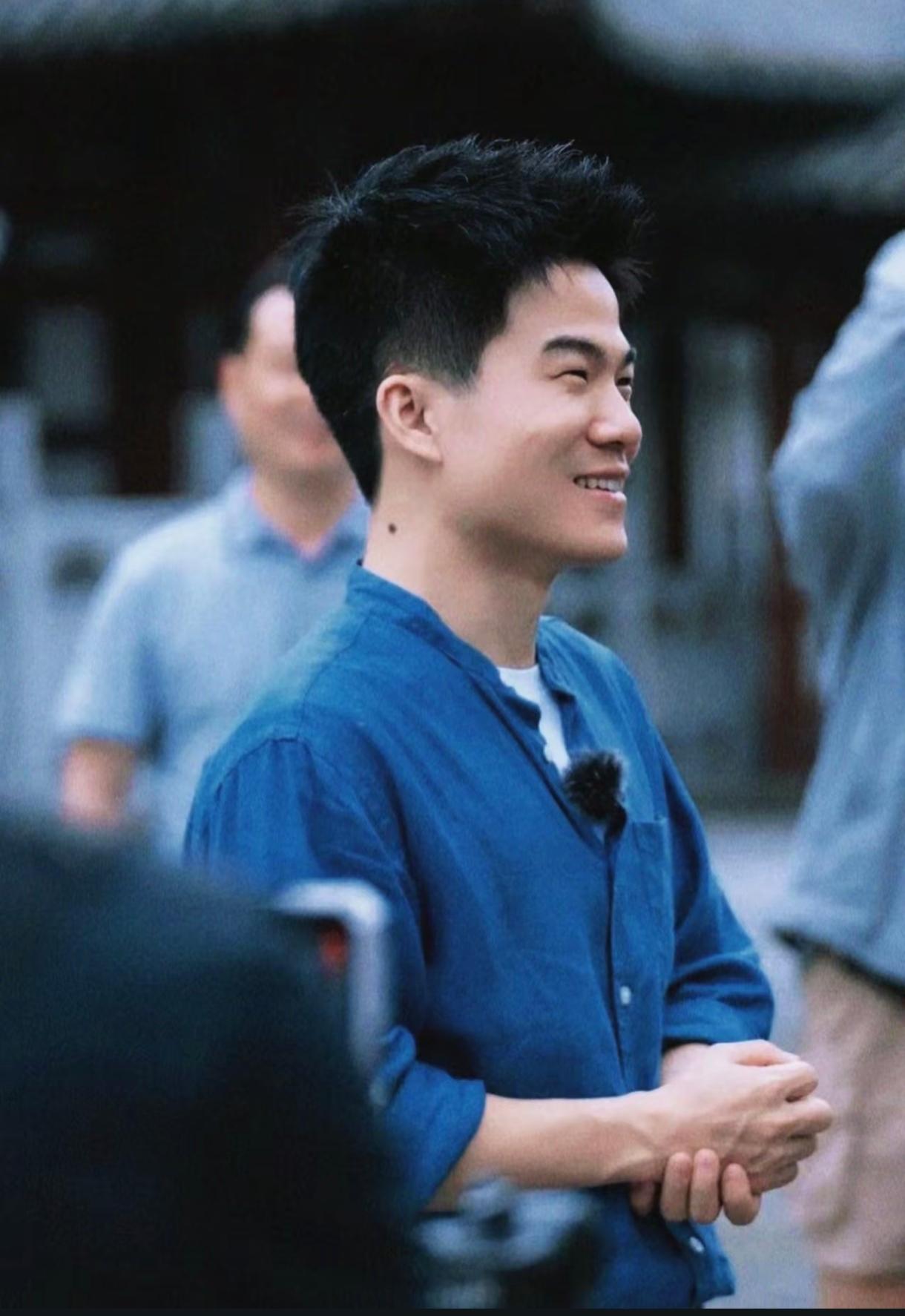 往后董宇辉参加俞老师曾经做过轮值主席及理事的亚布力论坛的可能性有几成？俞老师在2