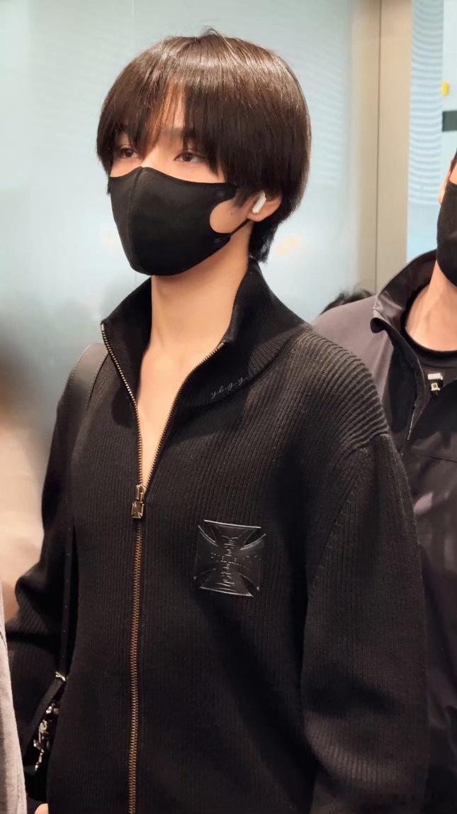 tg 王橹杰慷慨的大v领 