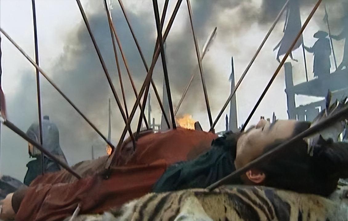 1231年，丈夫李全与宋军在扬州激战，不慎跌落泥潭，被乱箭射死。妻子杨妙真悲痛万