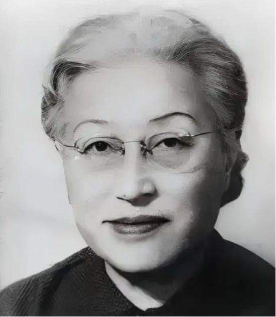 1971年，84岁的蒋介石收到了前妻陈洁如的遗书，书信中寥寥数语，道尽了这个女人
