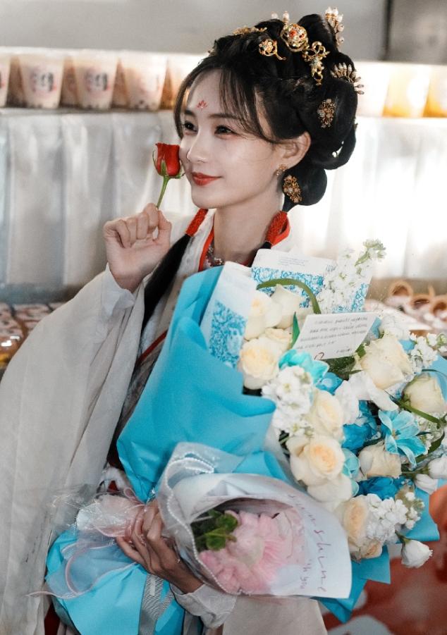 李一桐和曾舜晞的《云秀行》也动了
这部剧2年了，一直都没播，阵容还挺强的，有邓为