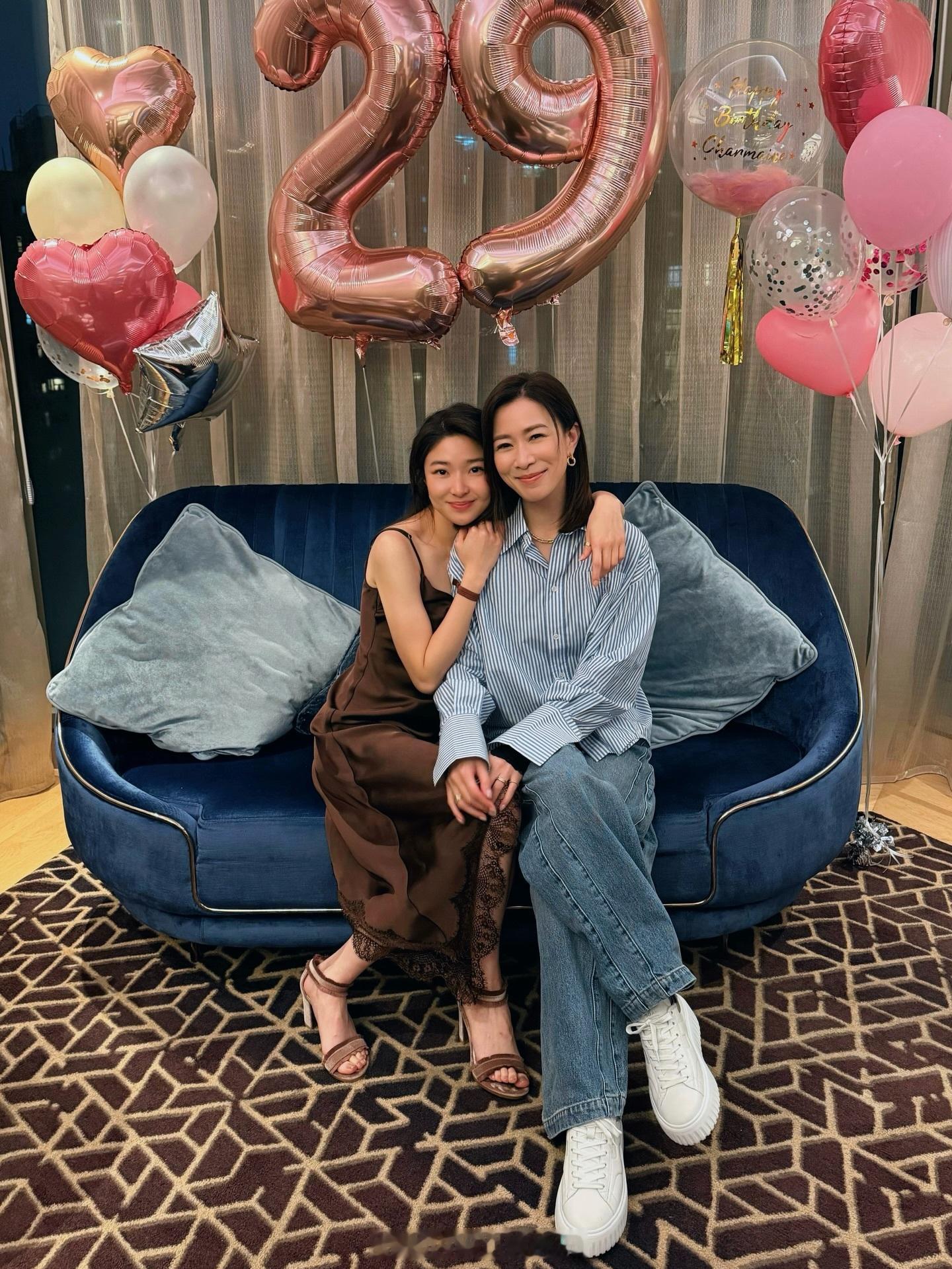 佘诗曼为许绍雄女儿庆生佘诗曼陪许绍雄女儿过生日 佘诗曼为许绍雄女儿庆生 