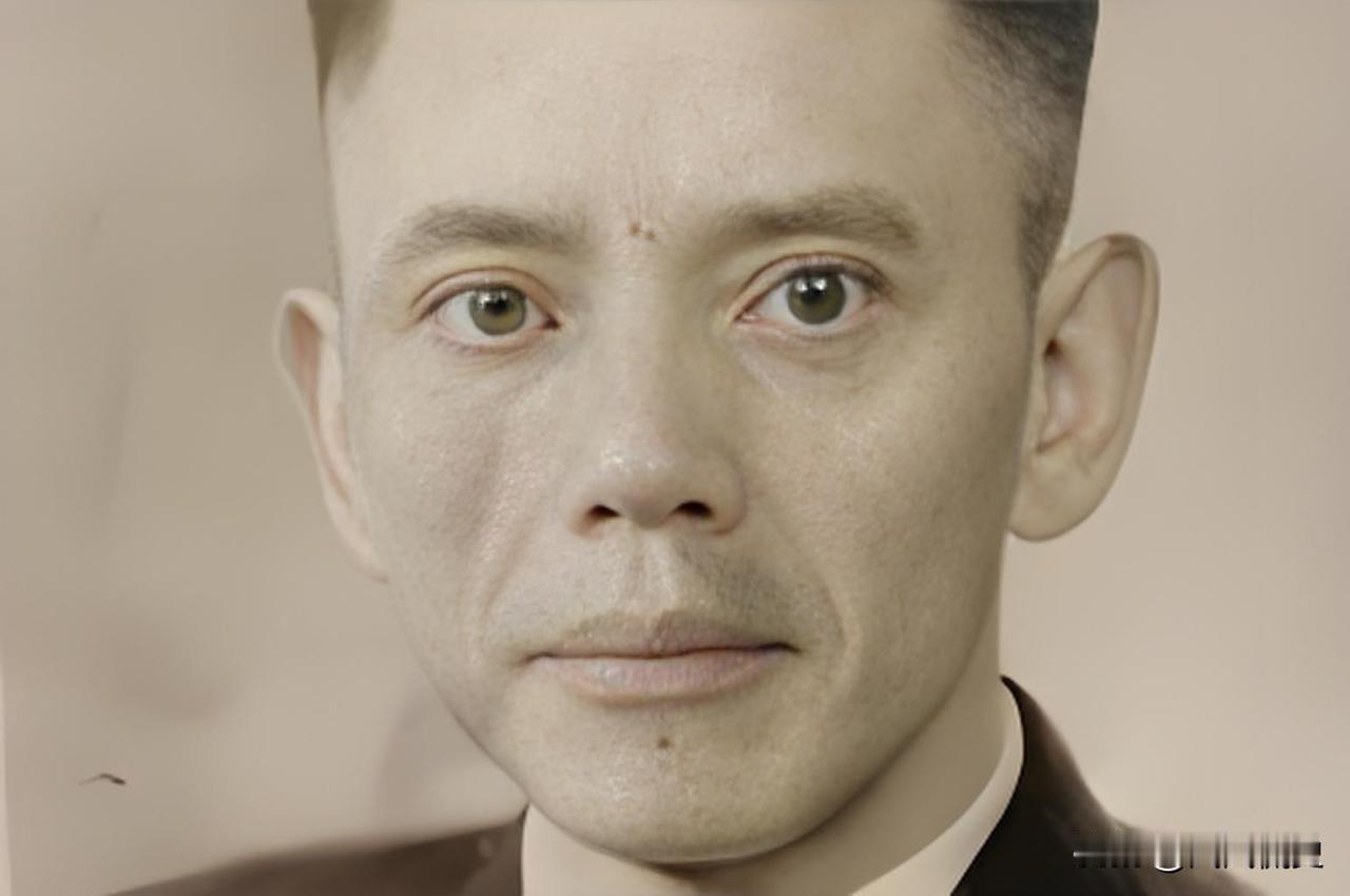 1948年，毛人凤下了一道狠命令，派心腹特务沈醉去暗杀一个人，而这个人不是别人，