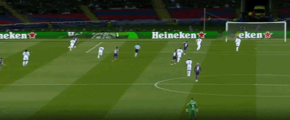 费尔明、坎塞洛和莱万建功！
巴萨3-1击败那不勒斯，总比分4-2淘汰对手，时隔四