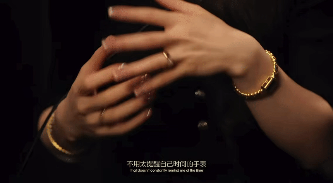 很适合腕表的一双手啊 妈咪…单依纯