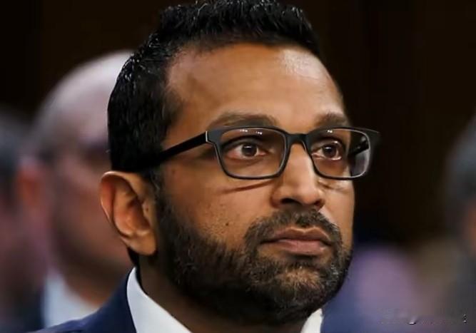 FBI局长卡什·帕特尔宣布永久关闭胡佛总部大楼，将迁入现有设施，以节省数十亿美元