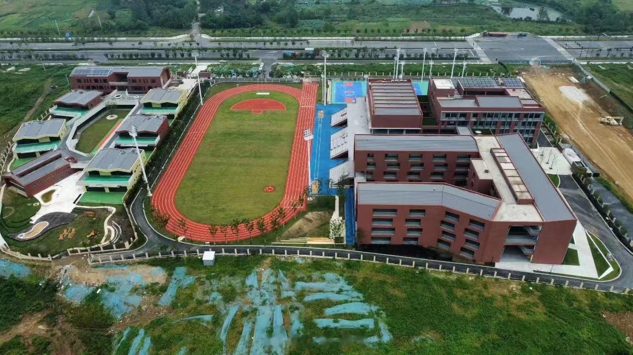 【合肥最大“幼师摇篮”竣工】11月1日，合肥市重点工程建设管理局发布消息，合肥老