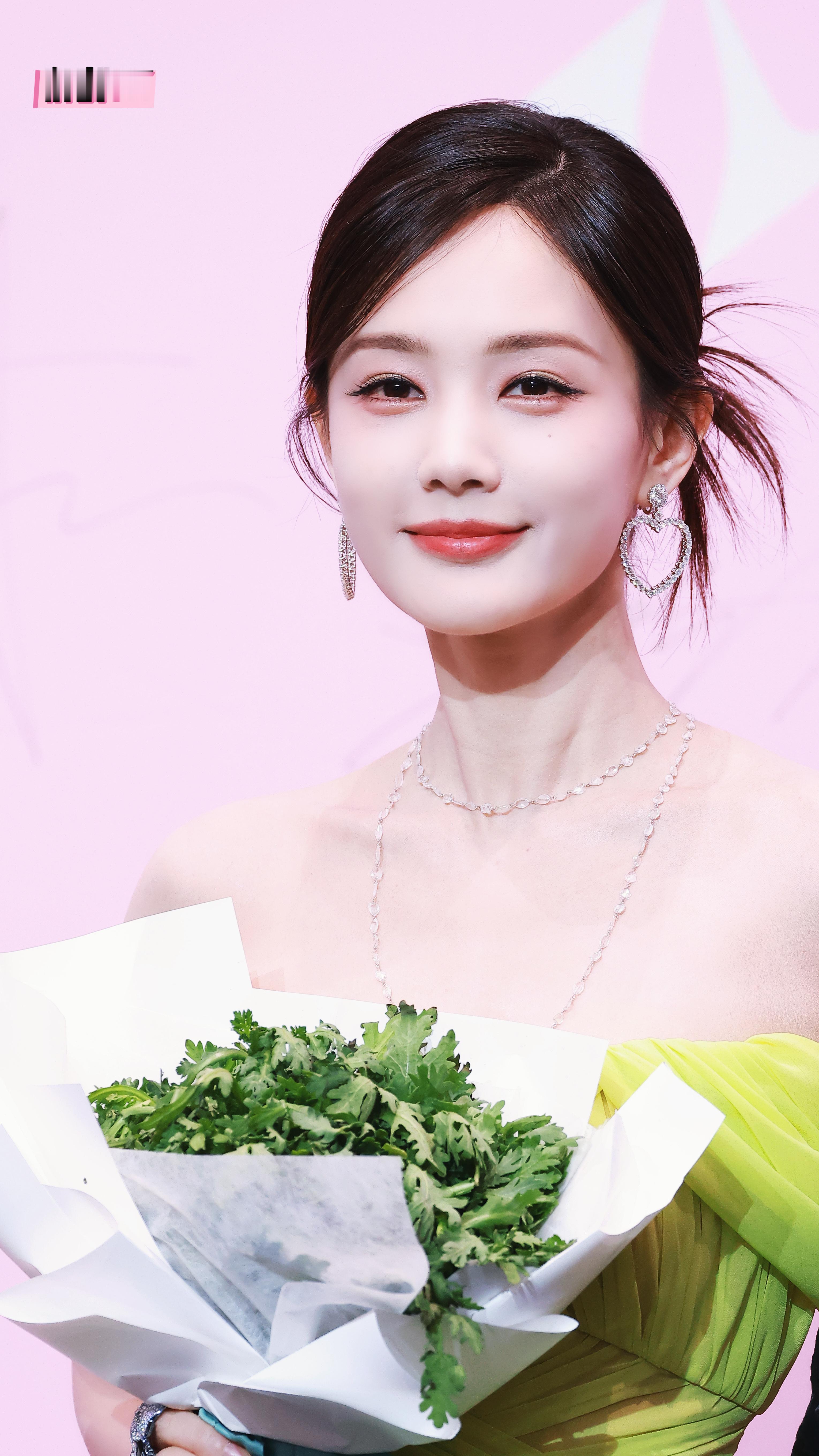 被🍐治愈到了🌿🪴 甜甜老婆[干饭人]/李一桐 
