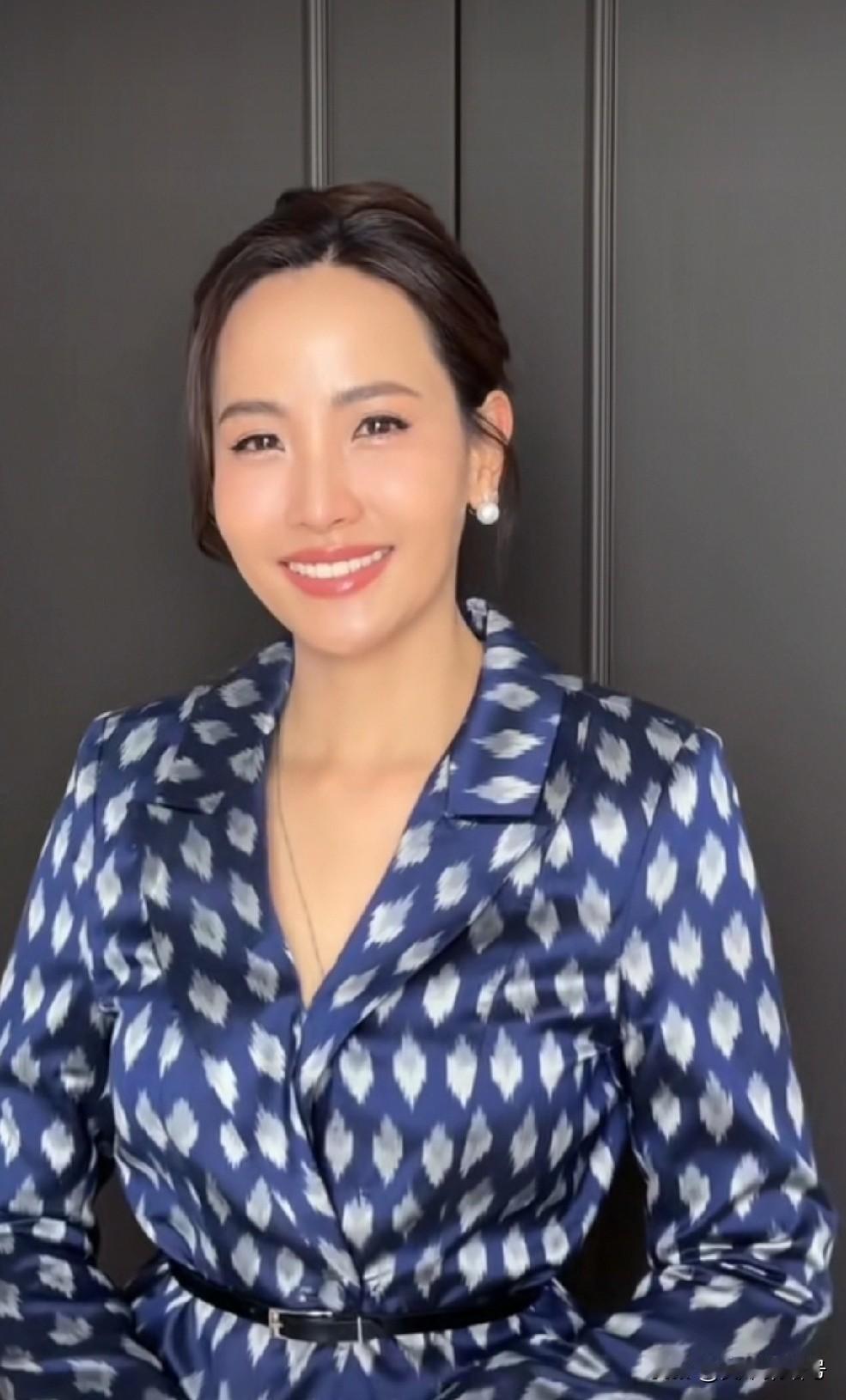 你觉得泰国总理夫人塔纳侬漂亮吗？