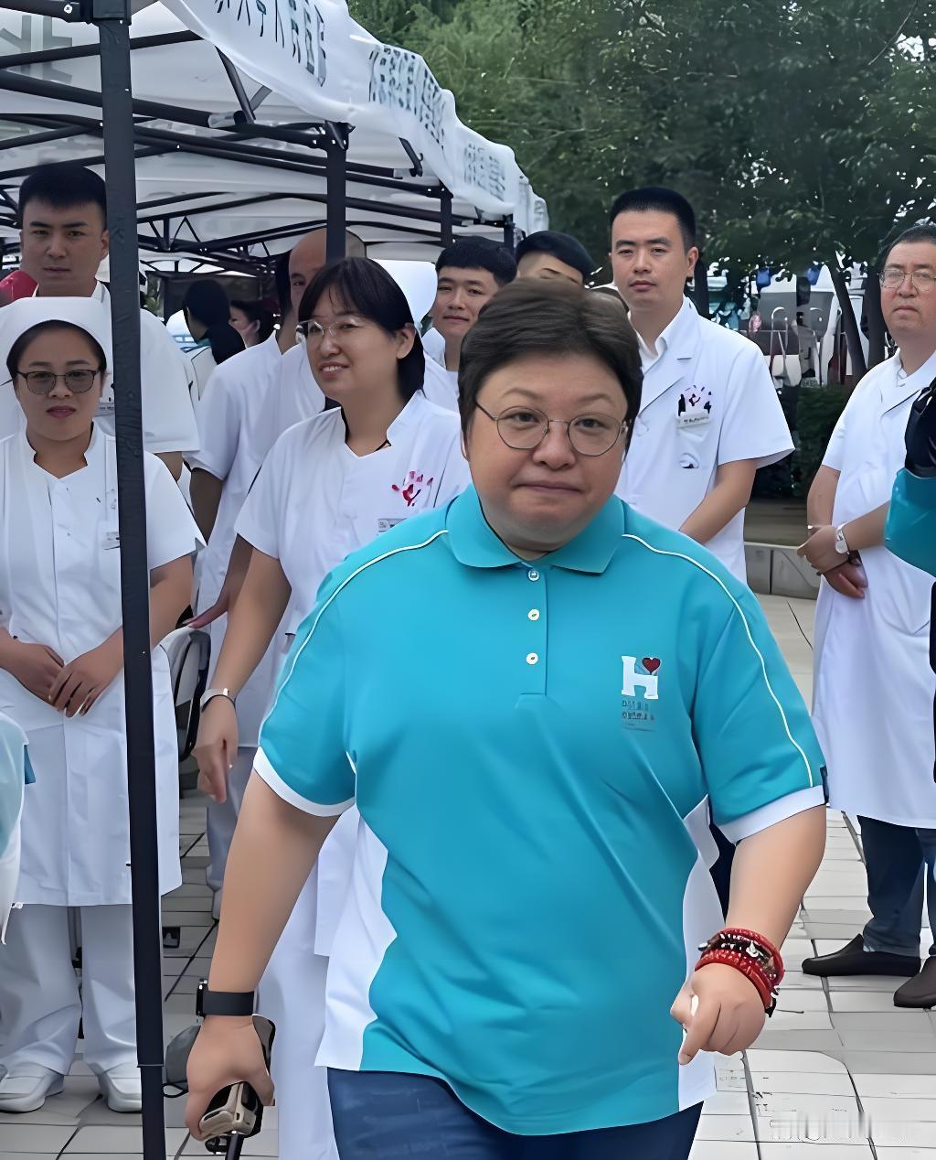 想必大家都刷到韩红为电影《抓特务》站台拉票的视频了，很多人都在热议她的发言，可很