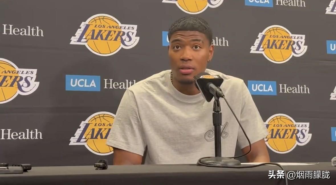 浓眉哥还有可能再回湖人吗？今天坐在湖人替补席旁毫无违和感！

今天湖人在主场迎战