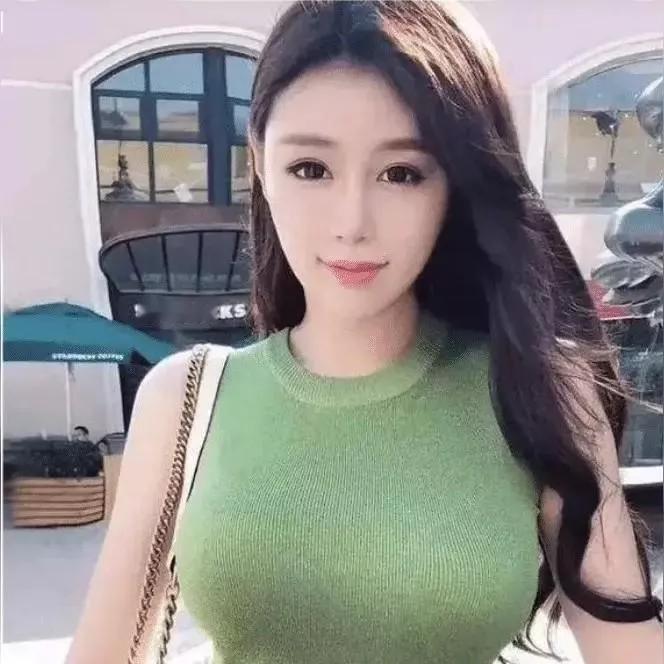 打卡星巴克，清新穿搭分享✨