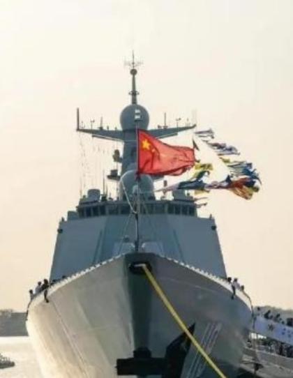 无论是中国的导弹，还是中国的航母，日本都不怕，日本怕的只有两点，一是中国的继续加