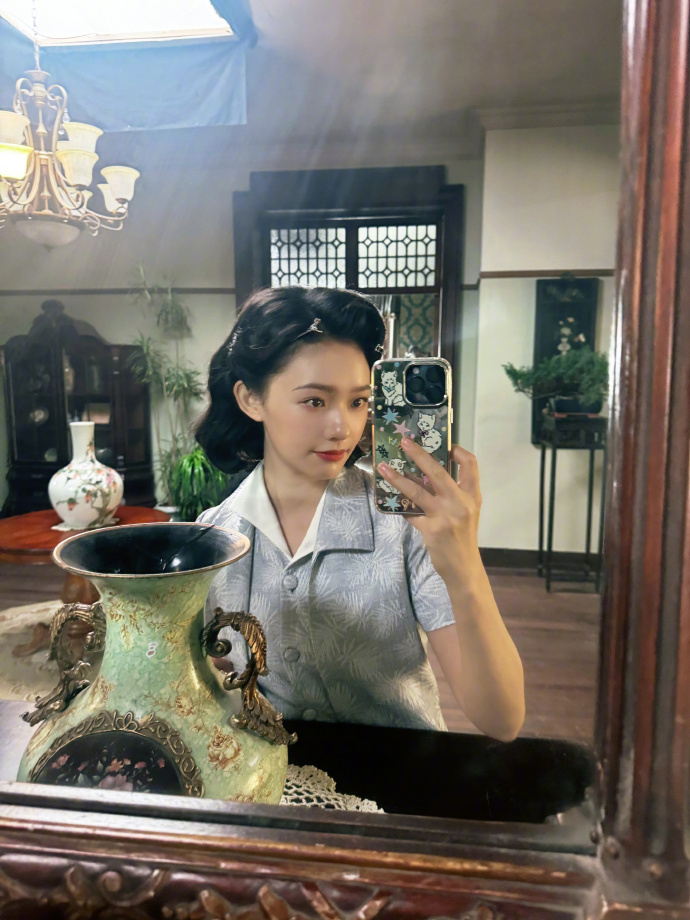 林允林斯允在这一刻时空平行  的确是让大家感受到了很多的看点了呀，不得不说林允林