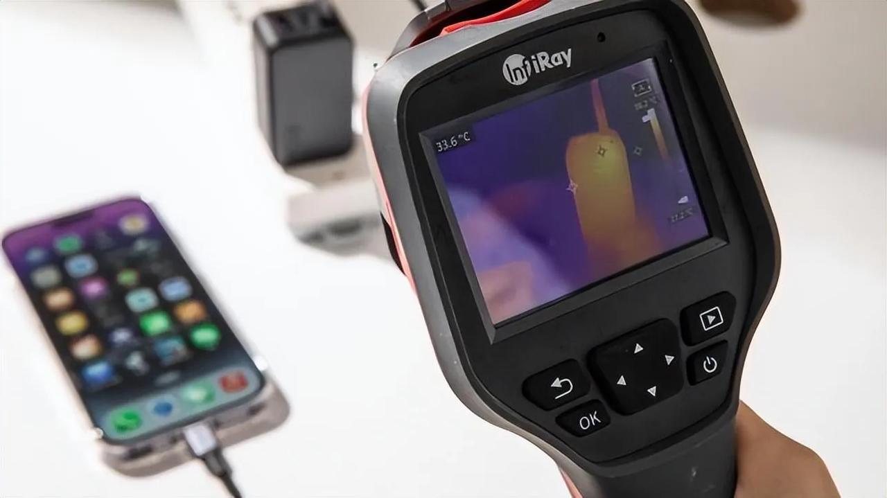 自打iPhone不再附带充电器之后，不少知名手机品牌开始纷纷效仿，以至于总有人在