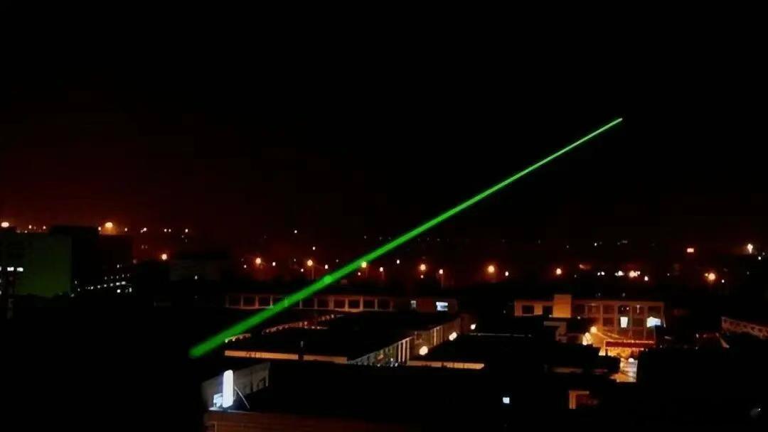 日本军机被激光照射，为何第一时间赖上中国？背后藏着什么猫腻？日本静冈县上空连续两