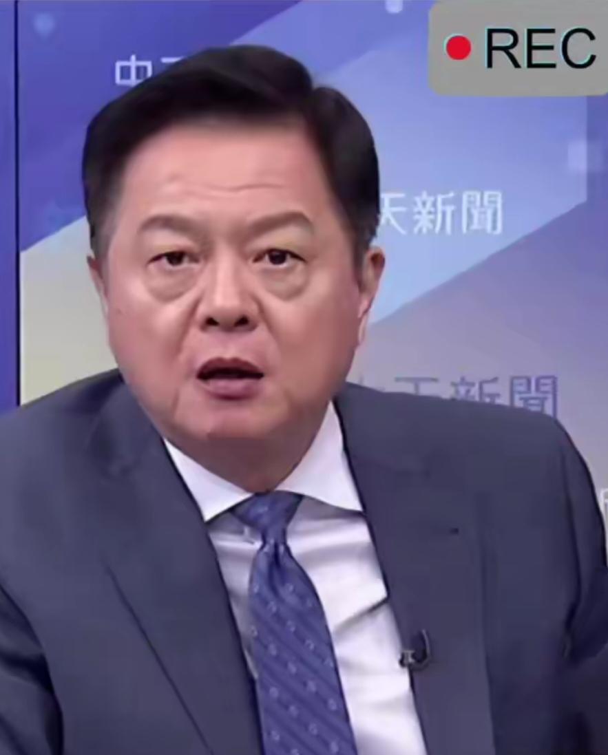 周锡玮怒批蒋万安：给脸不要脸，反正快解放了，自有后来人收拾你们。
 
周锡玮针对