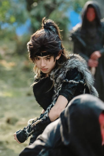 林子烨来战小狼妖 林子烨来战狼妖造型 帅啊！ 林子烨来战狼妖造型！ 