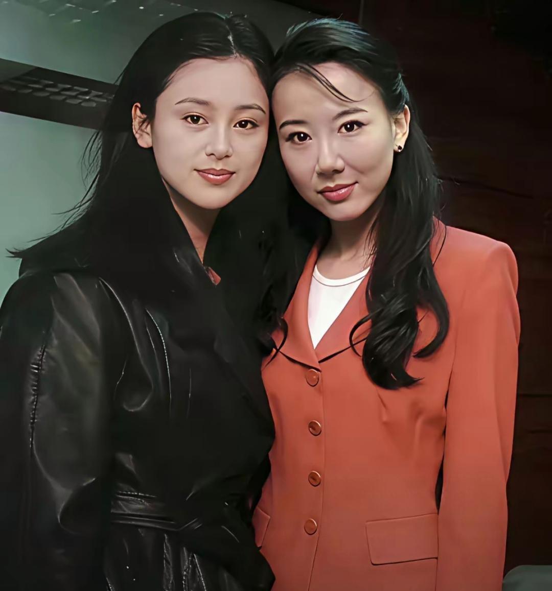 两个美女，一个内地，一个台湾，谁经住了光阴的流转！

陈红90年代古装扮相，萧蔷