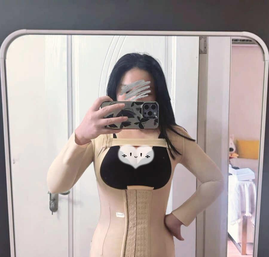 做自己的女娲
没忍住去 吸吸 手臂💪还有腰腹，填了 🐻，闺蜜都说我是个狠人～