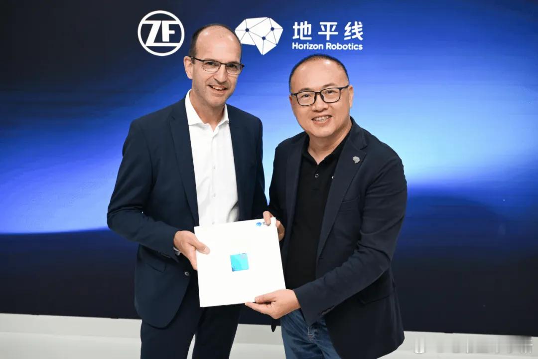 地平线与采埃孚在中国推出 coPILOT 辅助驾驶系统，计划在 2026 年正式