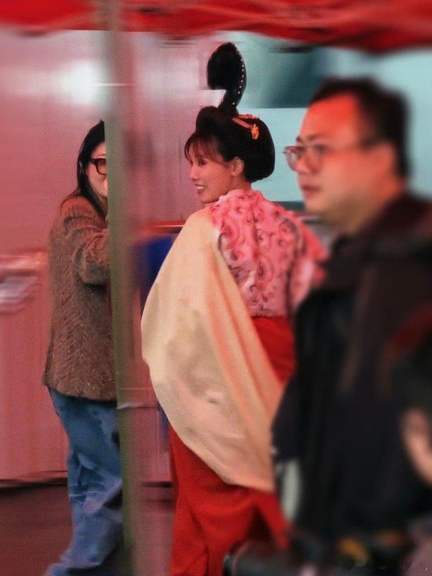 声生不息古装上班路透声生不息 这波古风企划太对味了！歌手们身着华服的样子简直不要