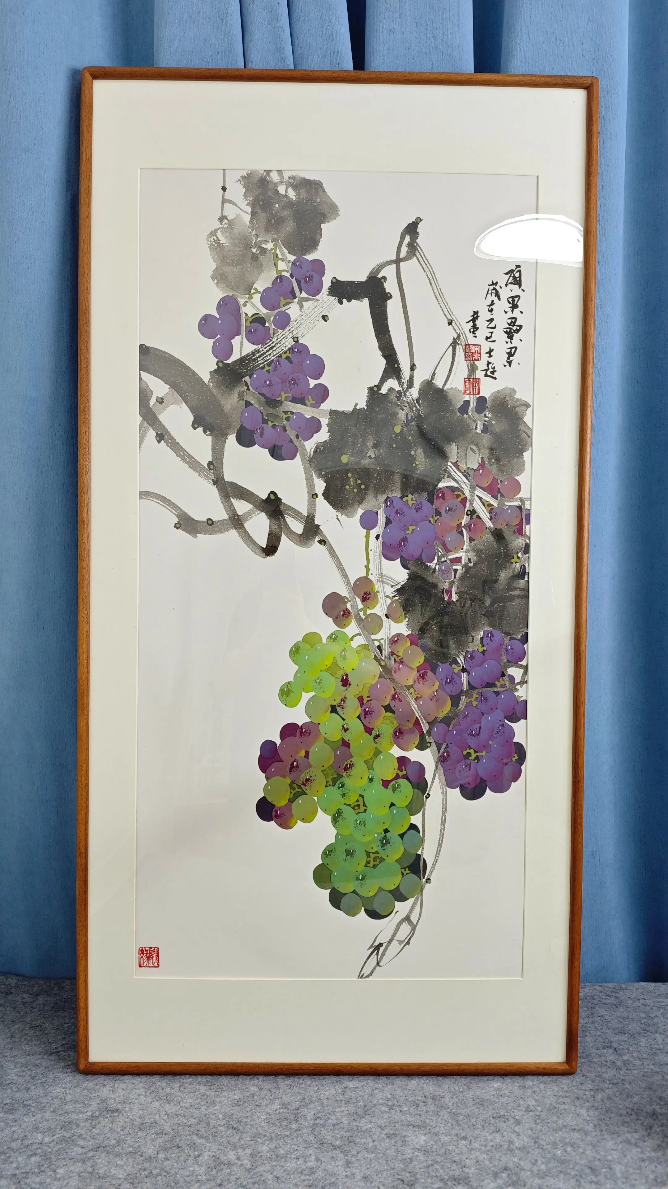 小写意葡萄。 满架葡萄一院香，笔底明珠岁月长。