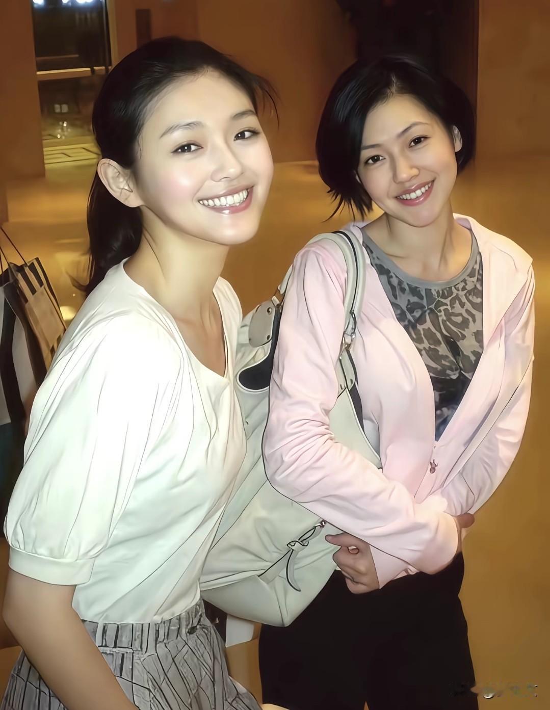 多想在看到这对姐妹花主持节目啊，可惜再也回不来了！