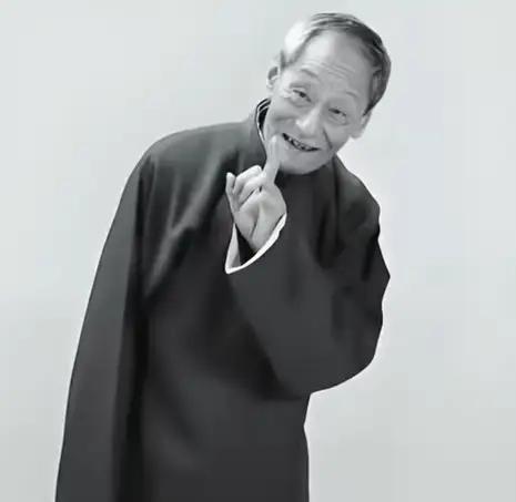 田立禾去世的消息太突然了，
谁能想到，他曾劝诫过郭德纲。
都知道田立禾是“文哏”