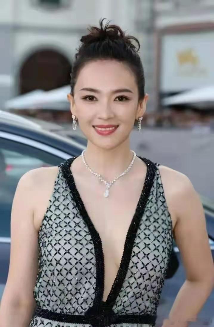 离婚后的章子怡越来越美了！ ​​​