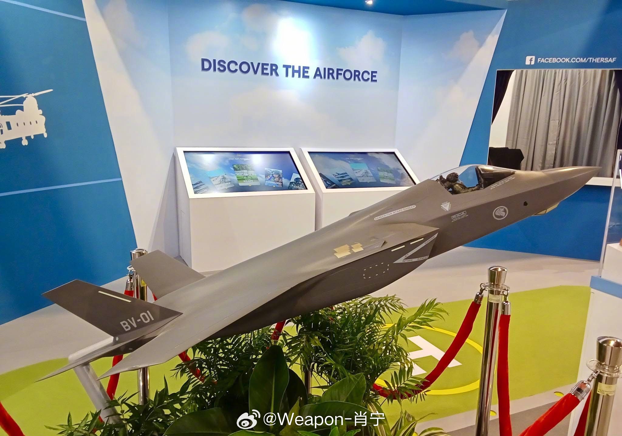 烽火问鼎计划 新加坡航展，两35模型PK