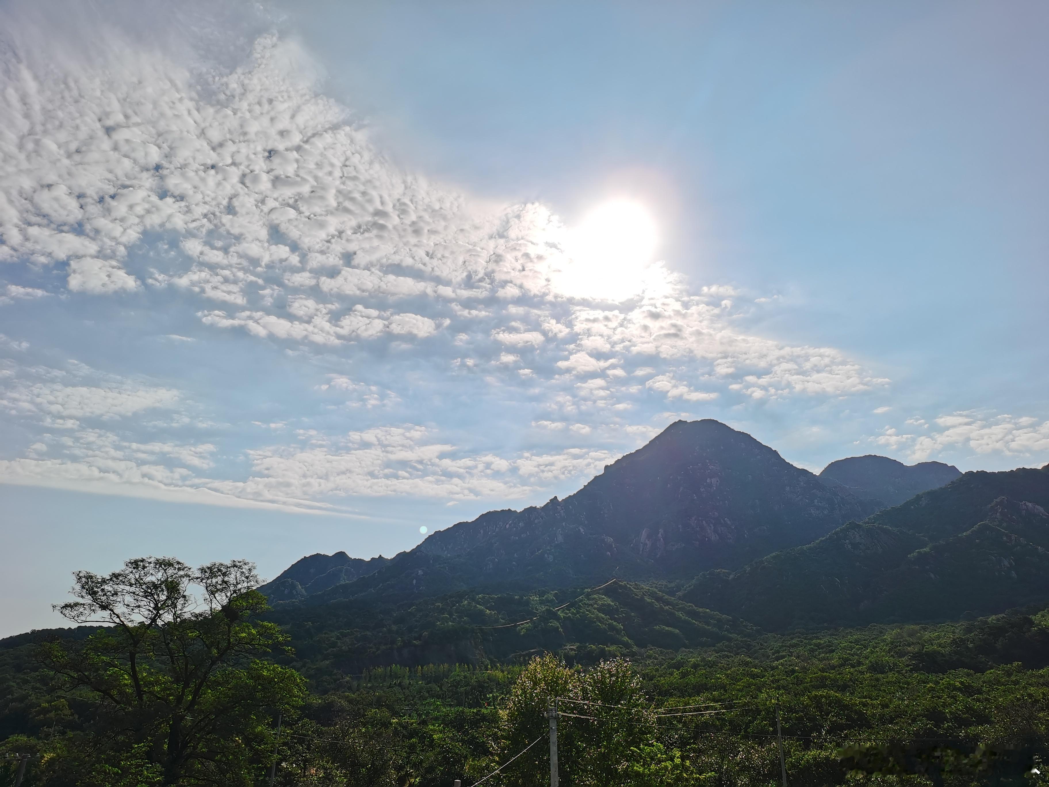 生活手记 今早山区的日出。[给力][给力][微风][微风]  ​​​