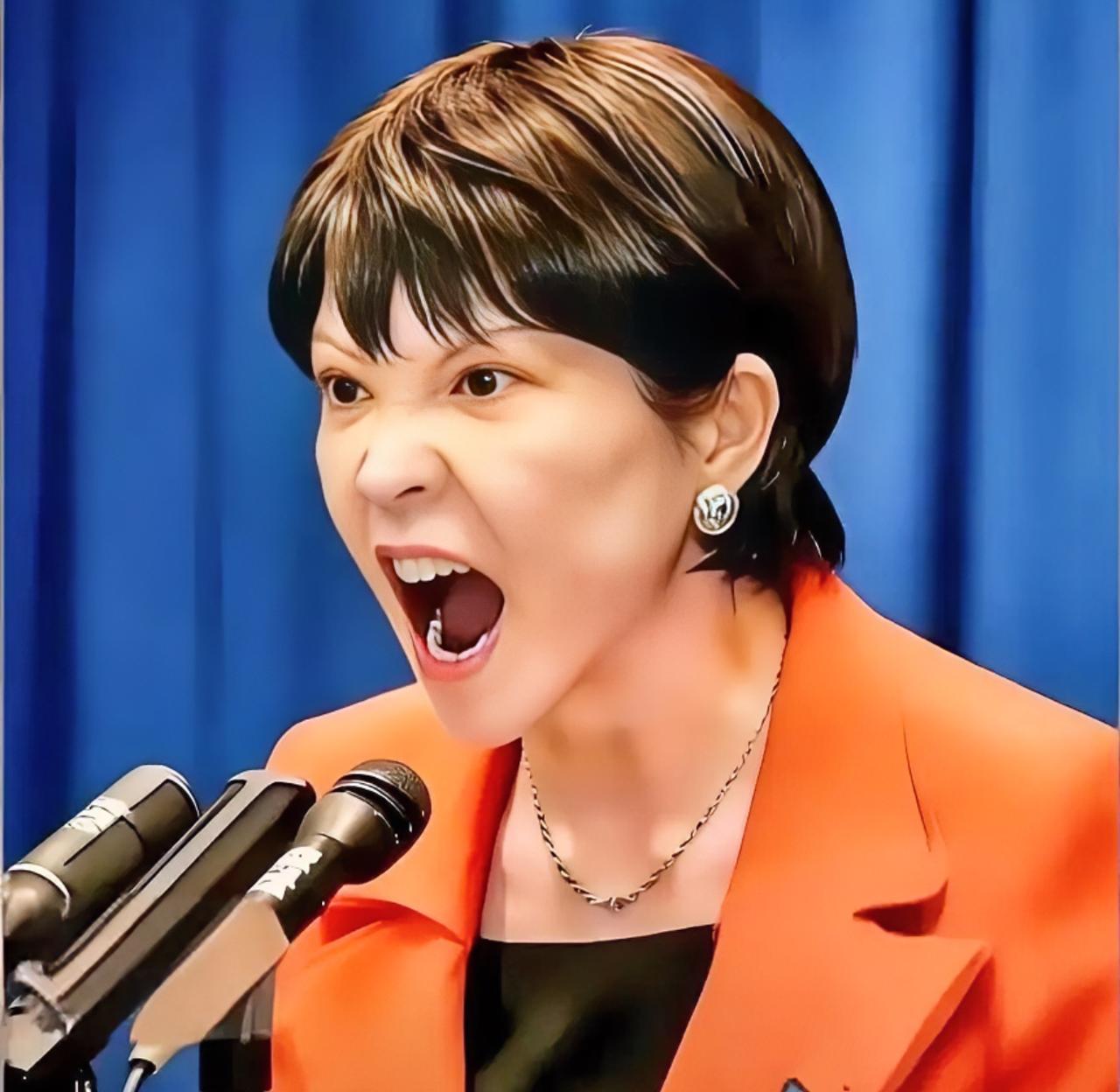 日本刚刚召开紧急会议
2026年5月18日，自民党这通紧急召集令发出去不到24小