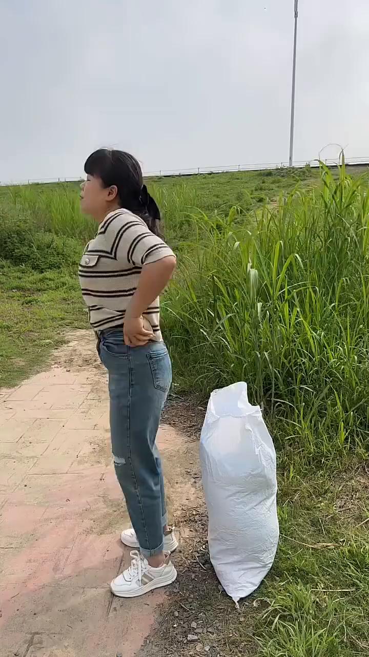 哈哈哈哈。