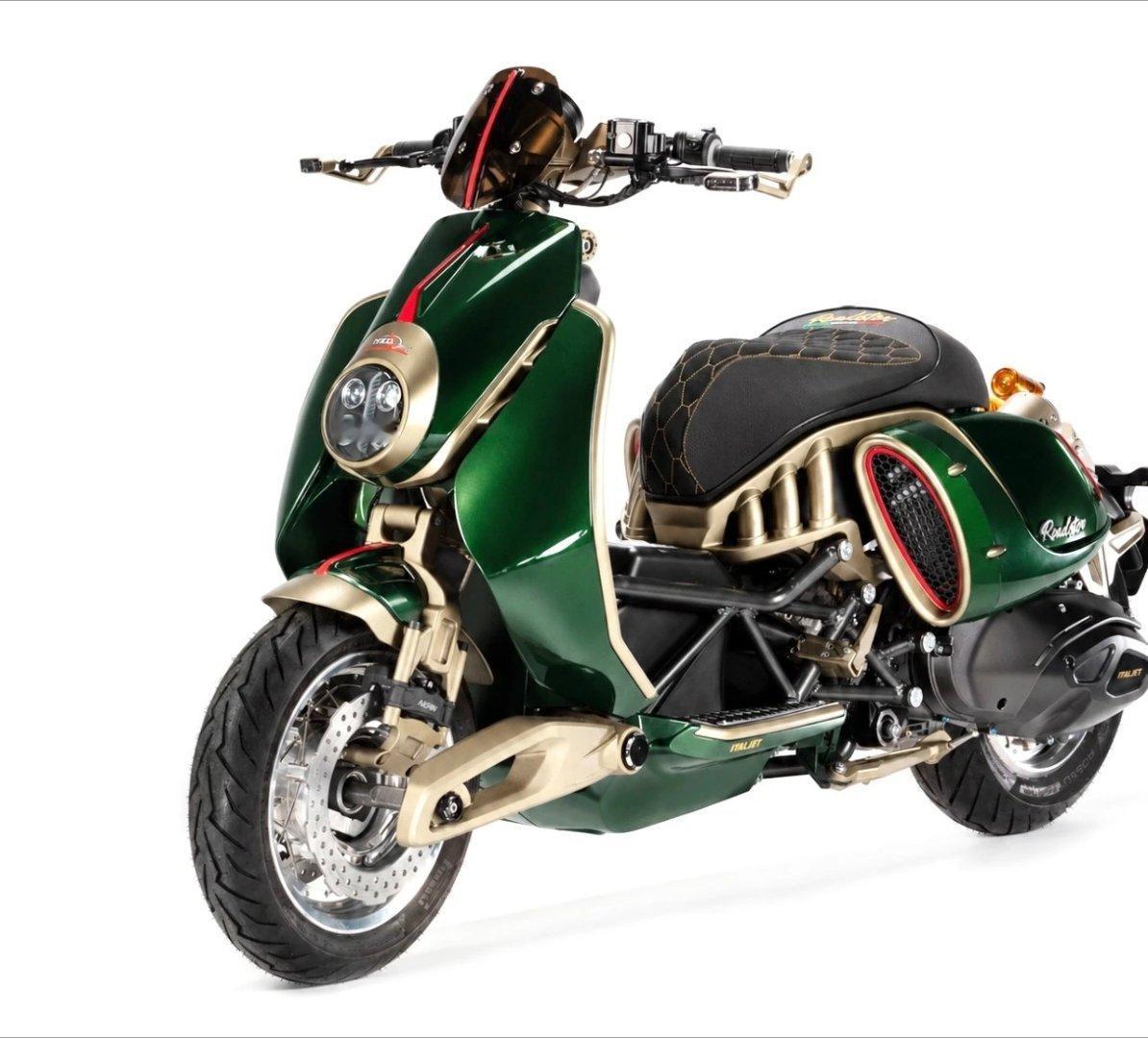 车市热门 Italjet 复古踏板 Roadster 400Founders E