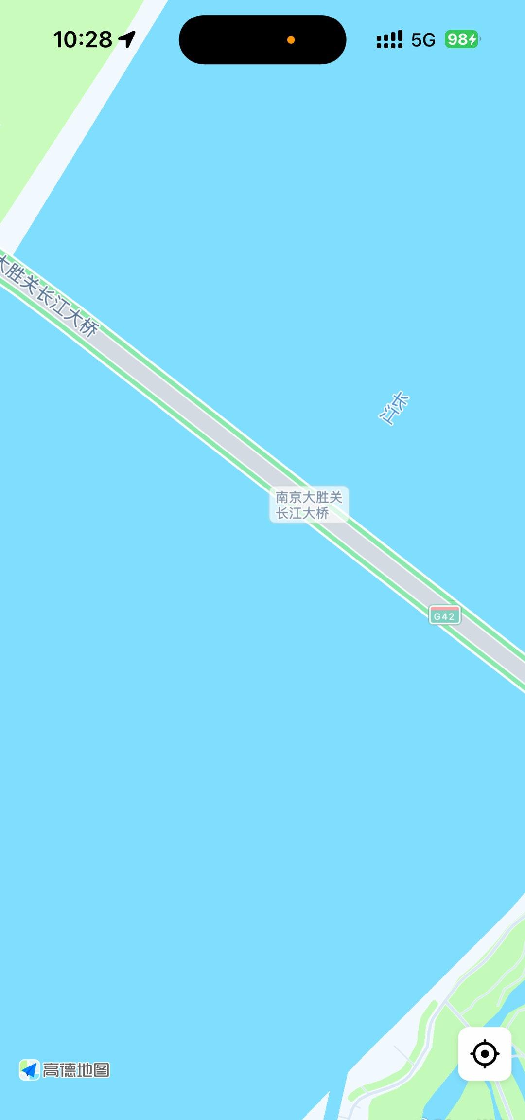 刚过南京长江大桥。真巧，也是南京通往武汉！一路上开过来，好像天亮一点了。 武汉现