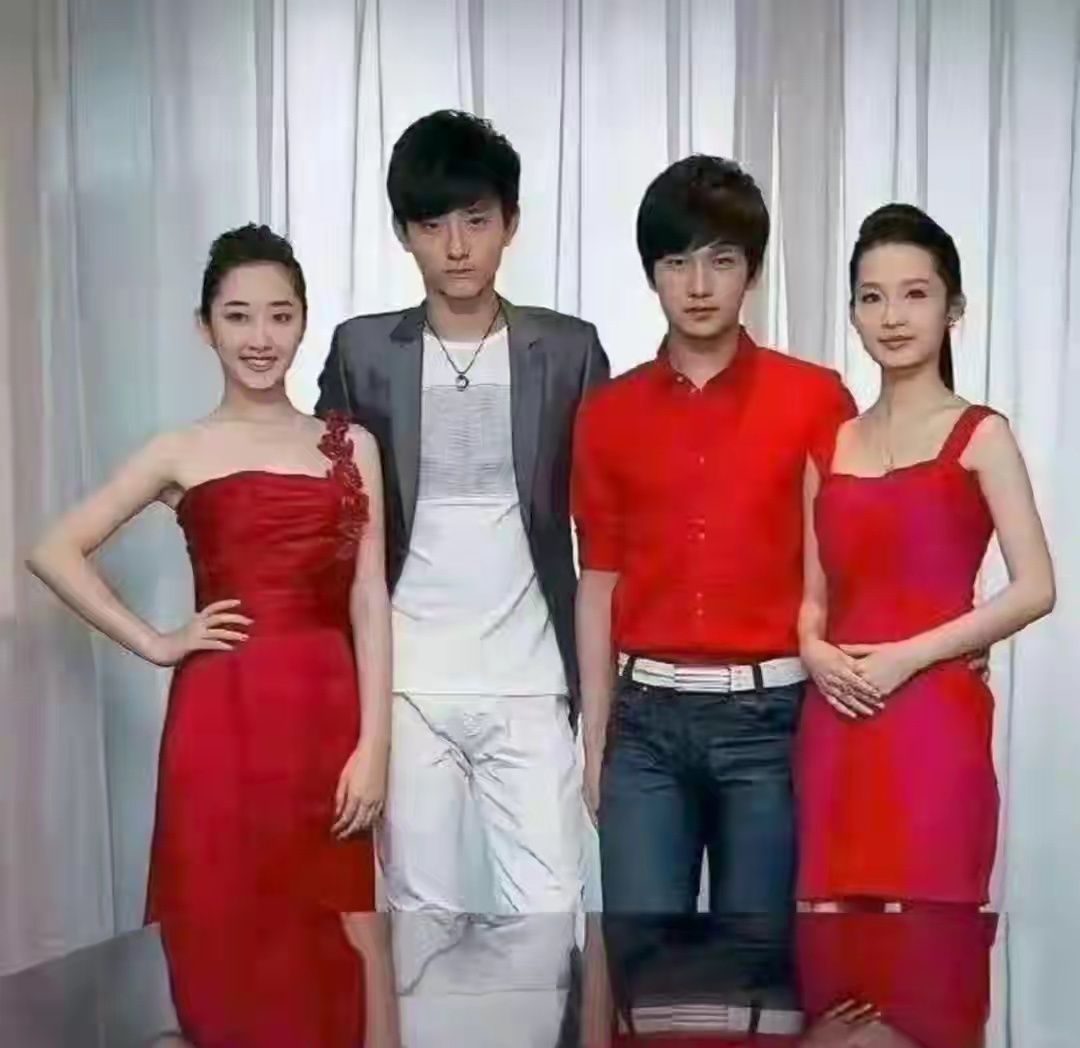 谁能想到，当年四个不起眼的小孩，如今个个红遍大江南北 