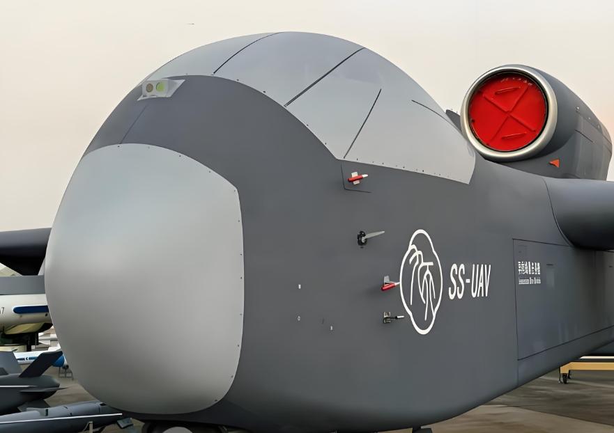 日本外相怎么也没想到，他刚导演了一出“模拟攻击”辽宁舰。中国就拿出“空天母舰”！