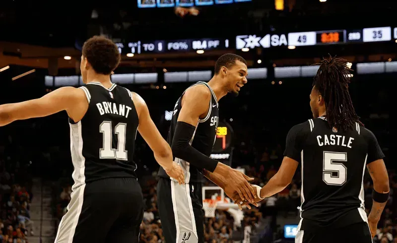 ESPN预测明日比赛：马刺胜率72.4%，掘金胜率27.6%