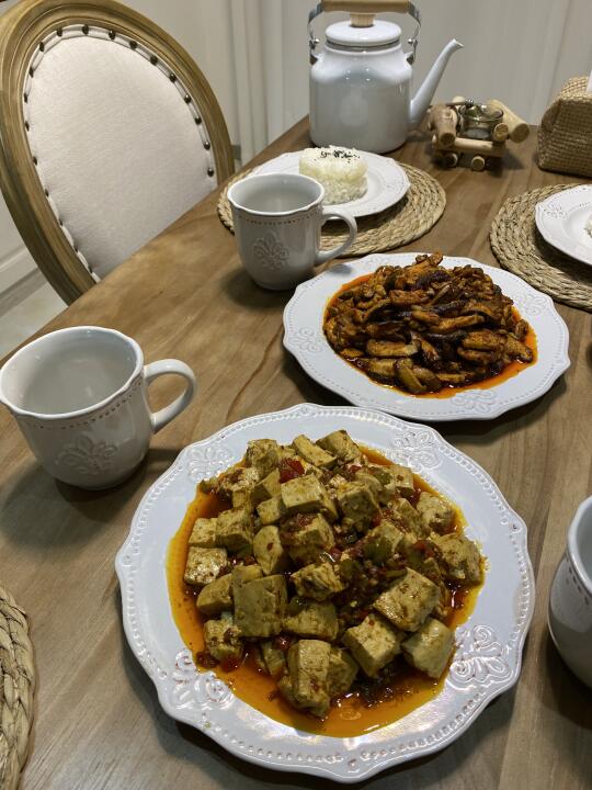 来吃饭咯，有家的感觉！