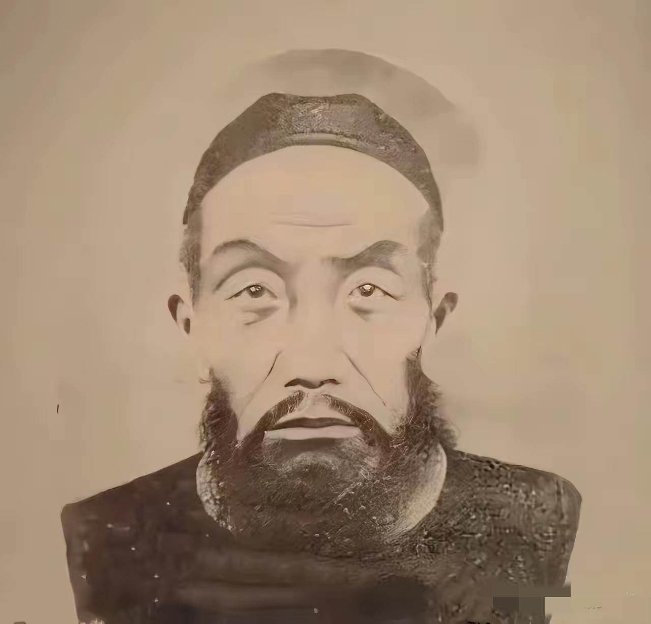 孙中山一直将曾国藩视为汉奸走狗，说他“不明春秋大义”，我以前，一直觉得孙中山如此