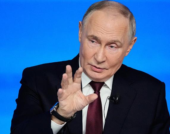 姜还是老的辣，正当伊朗关闭霍尔木兹海峡让全球陷入能源恐慌之时，普京在3月4日突然